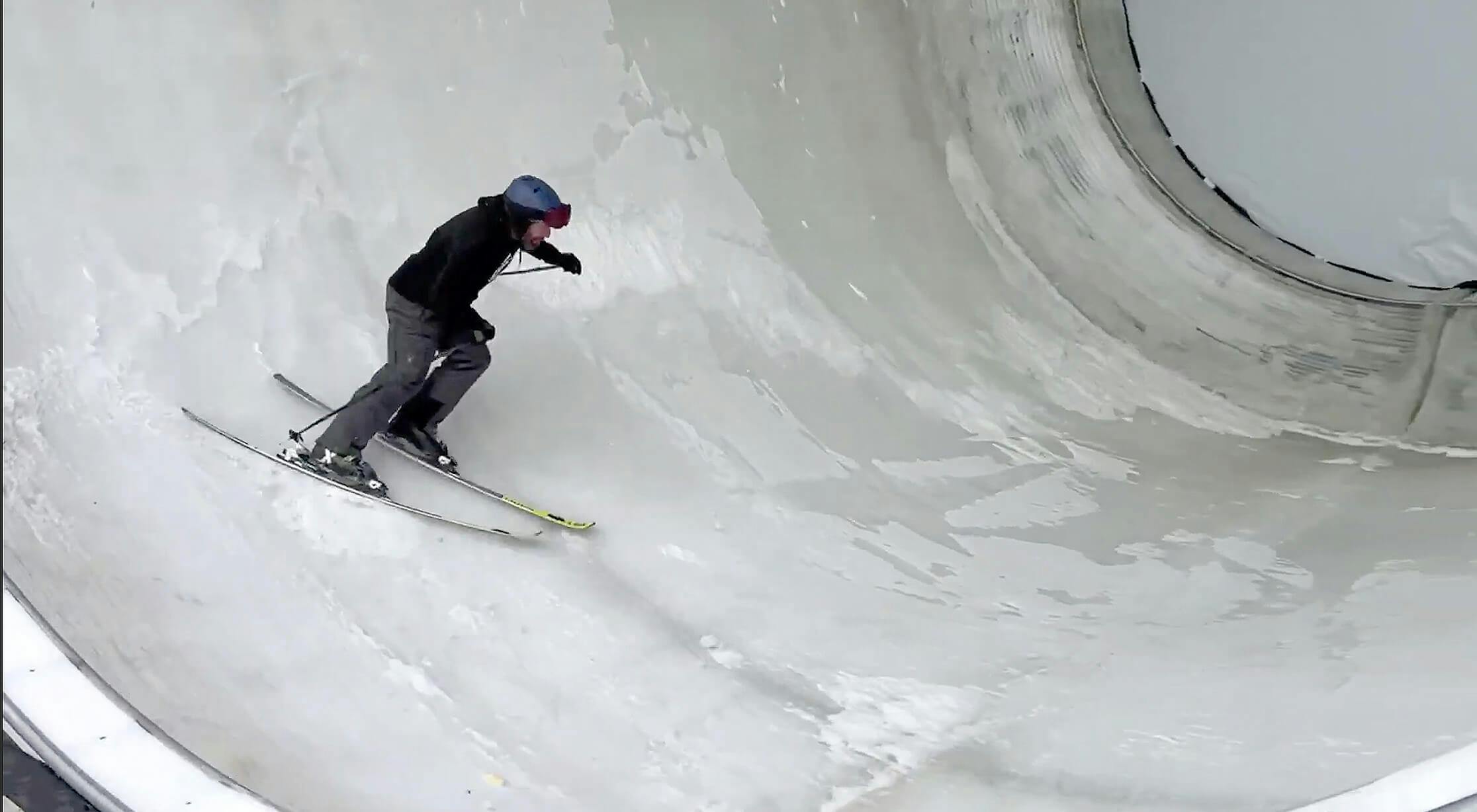 Snowtunnel Slalom skiing