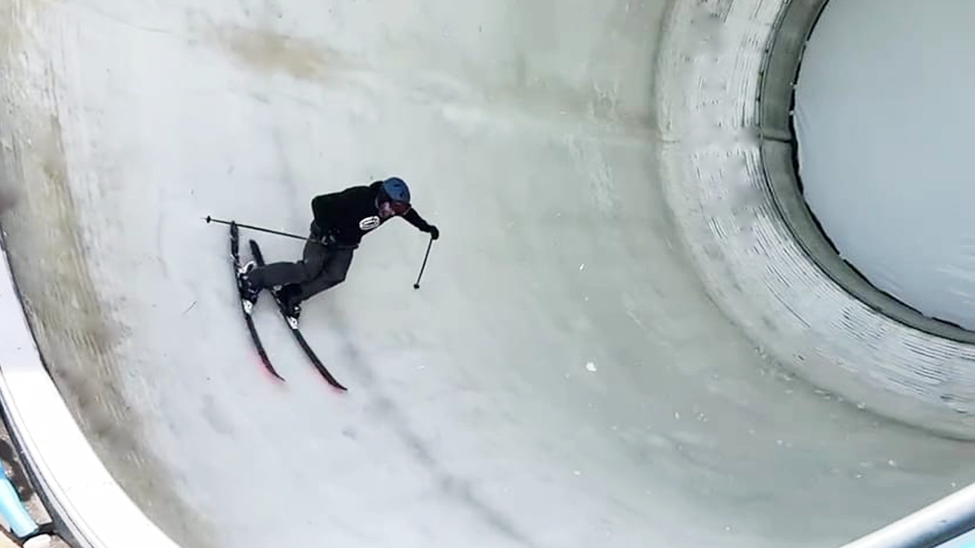 Scott Kessler getting vertical on the Snowtunnel prototype